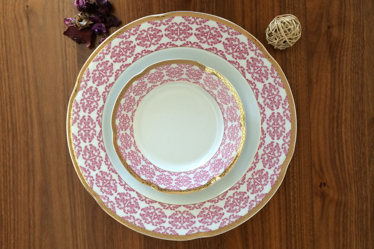 SERVICIU DE TORT 6 PERSOANE BOLERO RED