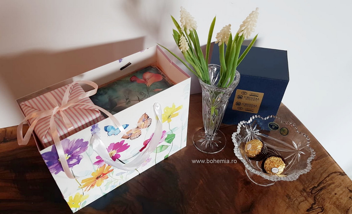 CADOU PENTRU SFINTII CONSTANTIN SI ELENA- VAZA SI BOL MIRABELA