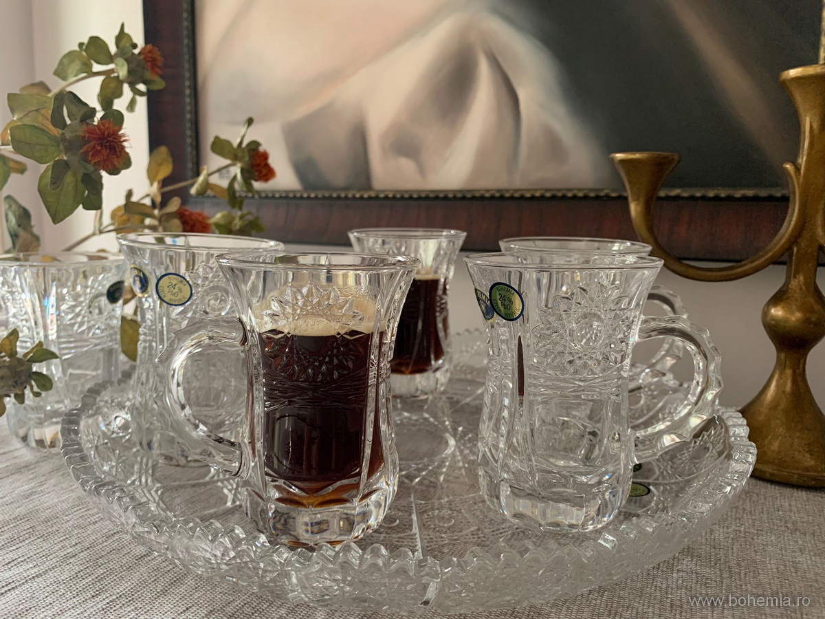 SET 6 CESTI PENTRU CAFEA SI PLATOU ROTUND CRISTAL BOHEMIA- THEA