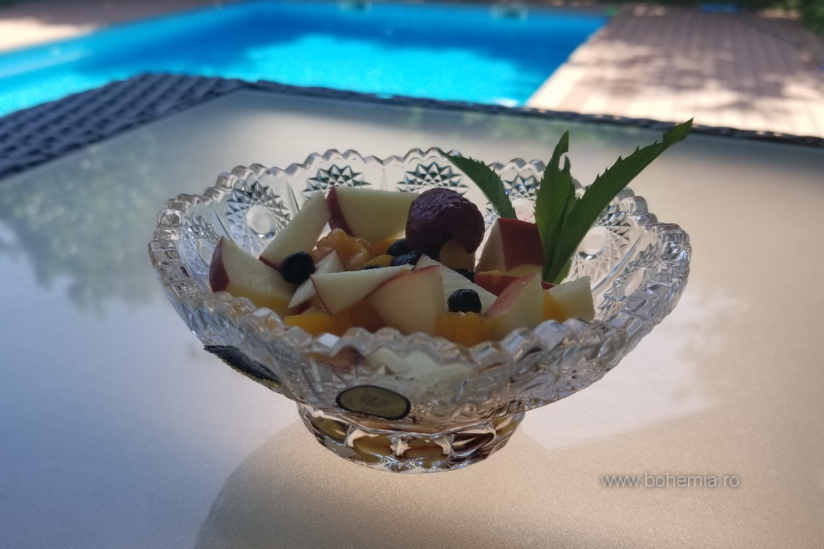 ICECREAM CRYSTAL BOWLS