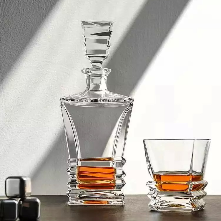 SET 6 PAHARE DE WHISKY SI STICLA DIN CRISTAL DE BOHEMIA - ROCKY