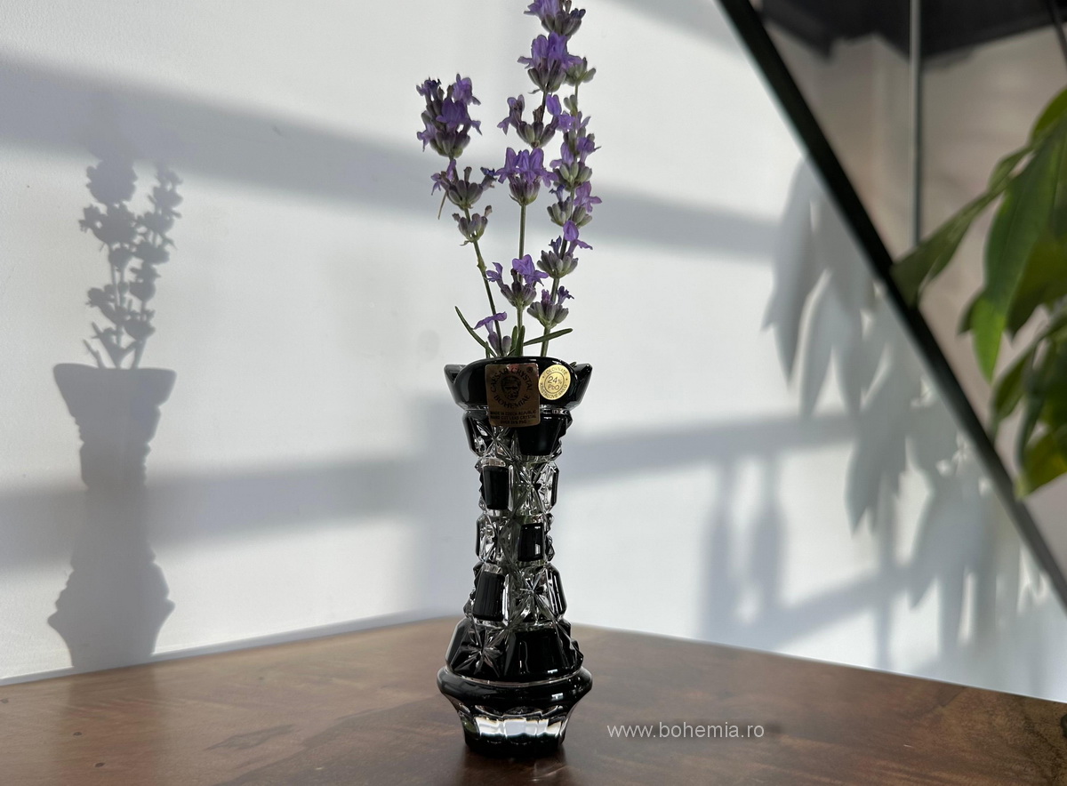 VAZA NEAGRA 10.5 CM CRISTAL DE BOHEMIA -LADA
