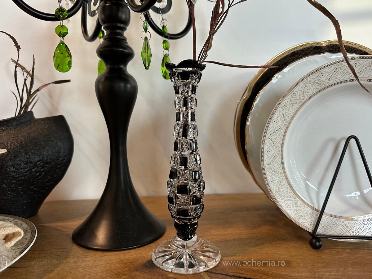VAZA NEAGRA 23 CM CRISTAL DE BOHEMIA -LADA